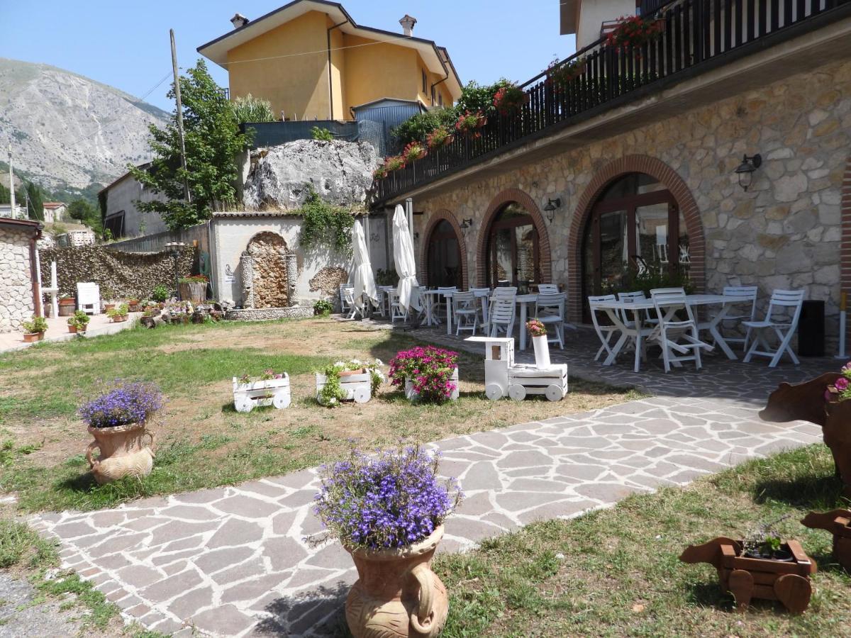 Villalago B&B La Tana Dell'Orso מראה חיצוני תמונה