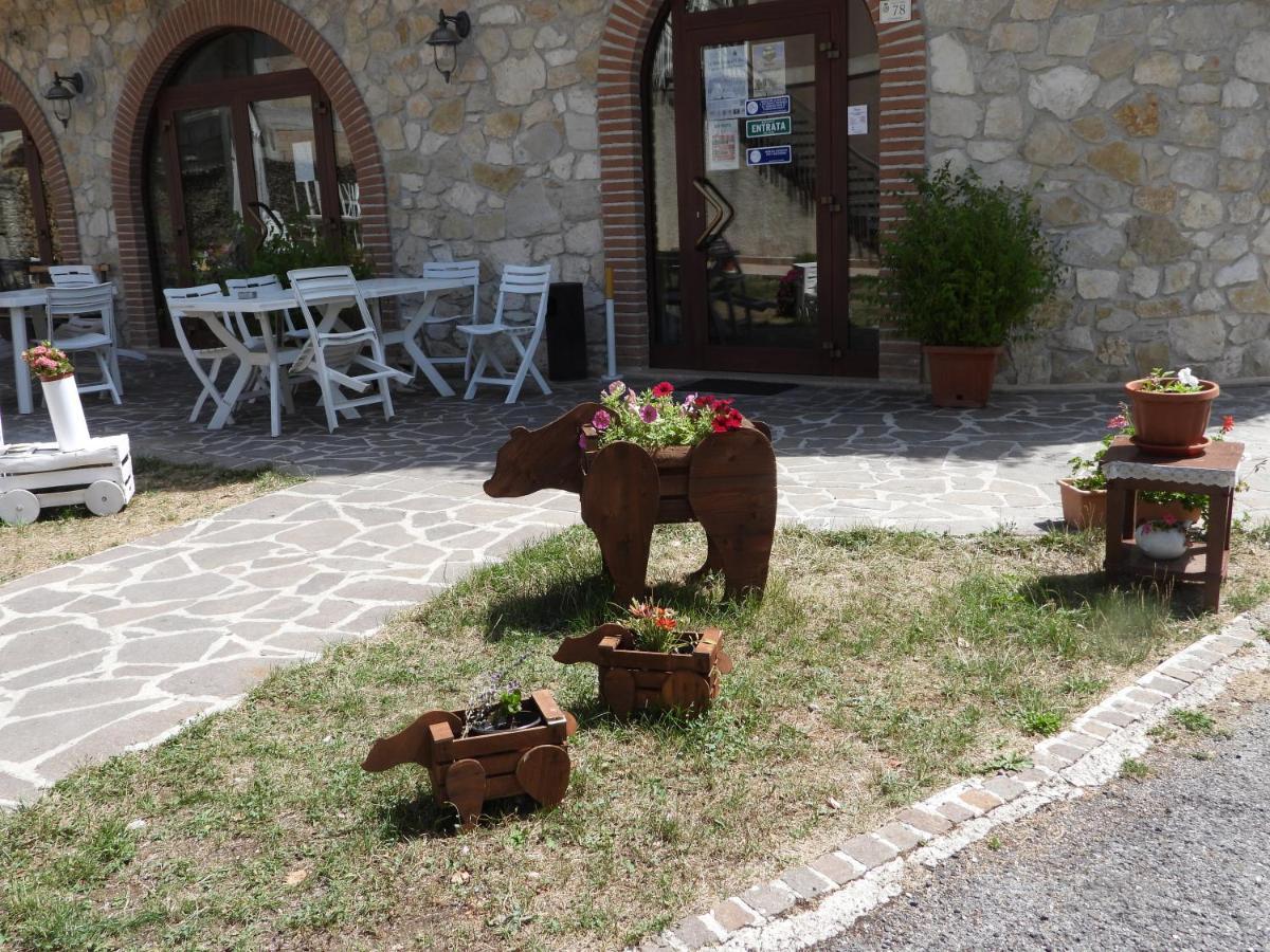 Villalago B&B La Tana Dell'Orso מראה חיצוני תמונה